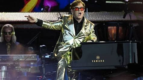 E­l­t­o­n­ ­J­o­h­n­ ­İ­n­g­i­l­t­e­r­e­­d­e­ ­s­o­n­ ­k­o­n­s­e­r­i­n­i­ ­v­e­r­d­i­